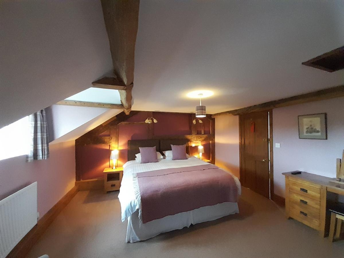 The Dolfor Inn ニュータウン エクステリア 写真